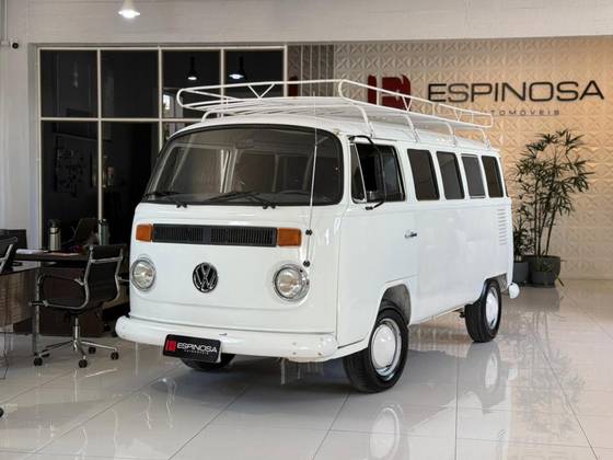 VOLKSWAGEN KOMBI 1.6 FURGÃO 8V DIESEL 3P MANUAL VOLKSWAGEN KOMBI 1.6 FURGÃO 8V DIESEL 3P MANUAL